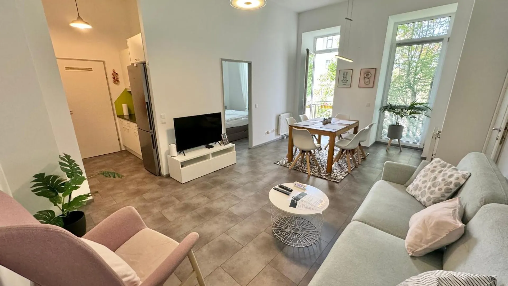 Vienna Apartment Gutarra II 0*,
