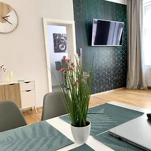 Apartment Am Einsiedlerpark, Wien