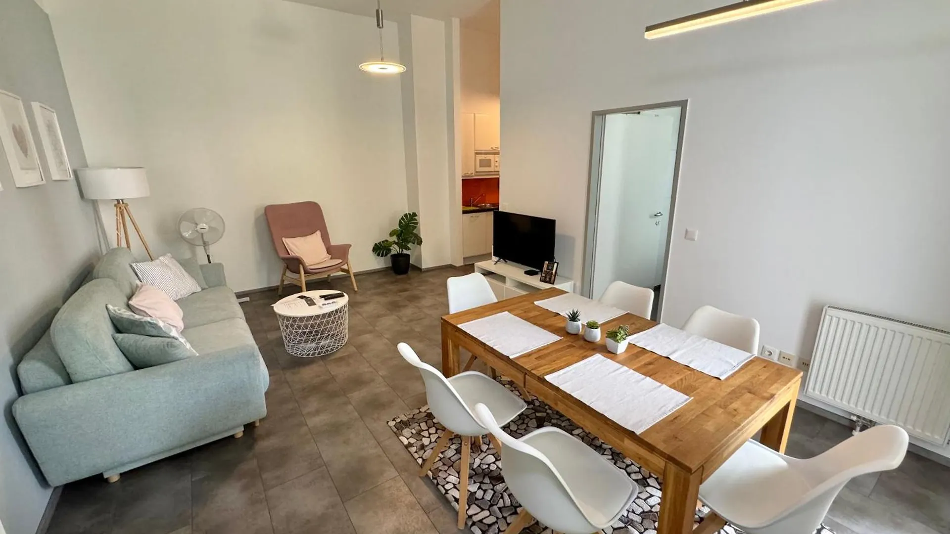 Vienna Apartment Gutarra II contacts